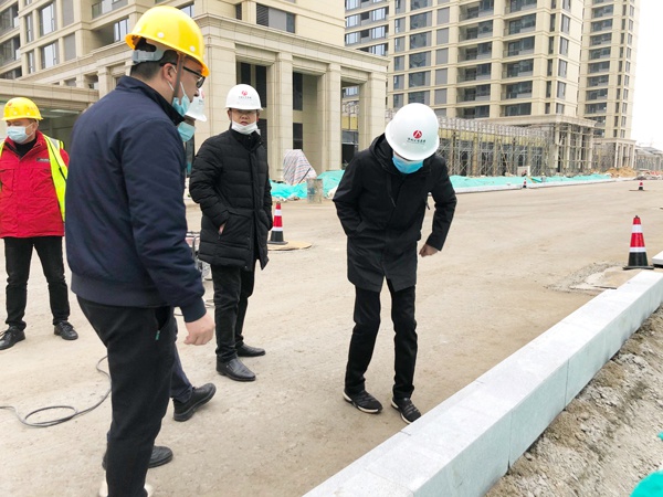 南昌市政建設集團對市政公用城周邊市政道路項目進行質(zhì)量安全進度大檢查6004.jpg