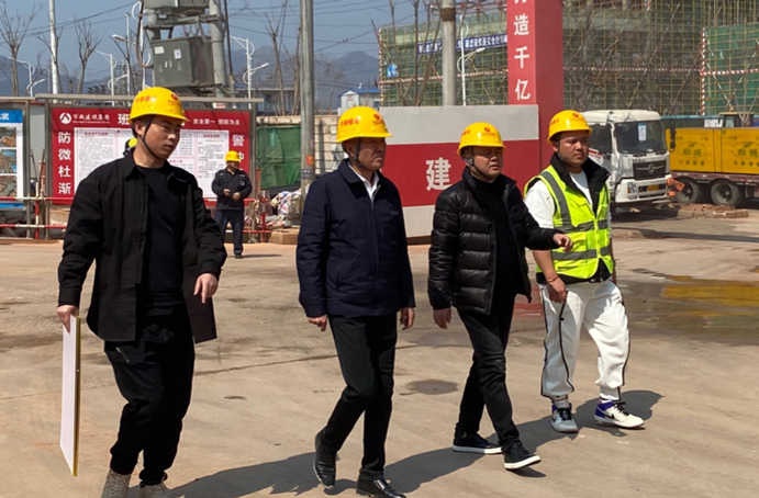 張世東深入市外項(xiàng)目一線(xiàn)督查安全生產(chǎn)工作
