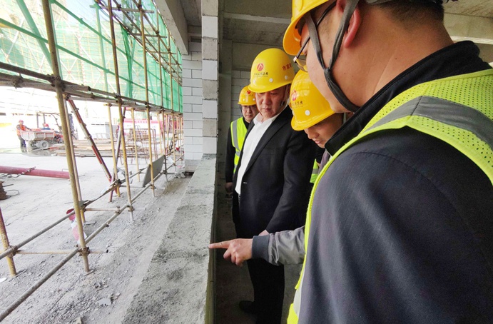 徐旭前往市政公用城三期項目、市政綠色建材科技產(chǎn)業(yè)園項目調(diào)研