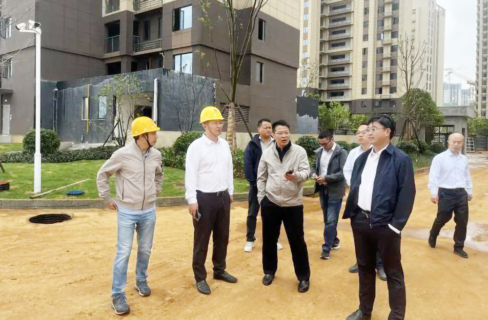 劉順保到杭州路項(xiàng)目、秦坊安置房項(xiàng)目調(diào)研