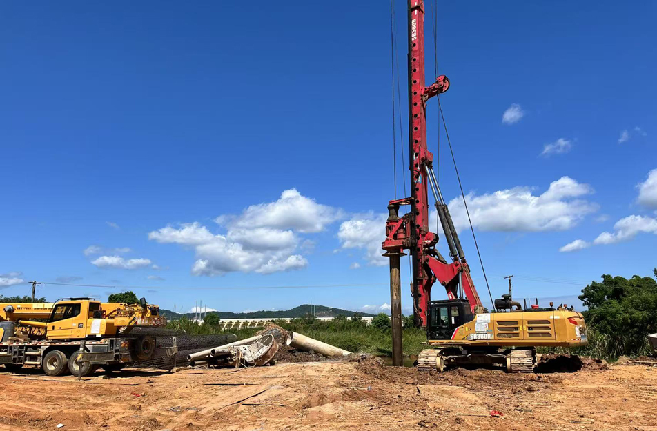 昌北機(jī)場三期配套路網(wǎng)神州路工程全面推進(jìn) 打造空港貨運(yùn)新動(dòng)脈